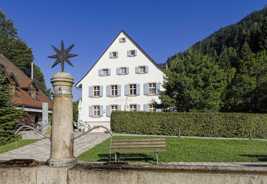 Hotel Hofgut Sternen - Wohnen In Kunst Und Kultur 브라이트나우 외부 사진
